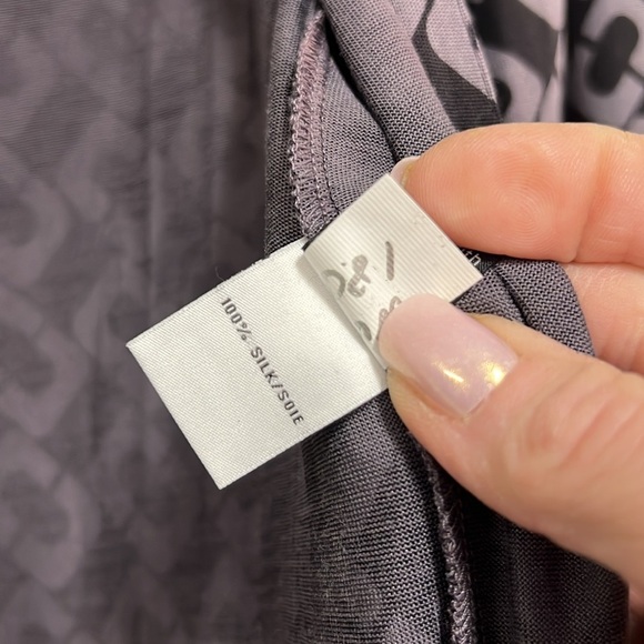 DVF | Diane Von Furstenberg Gray and Black Link Print Silk Knit Wrap Dress 6 - Picture 11 of 12